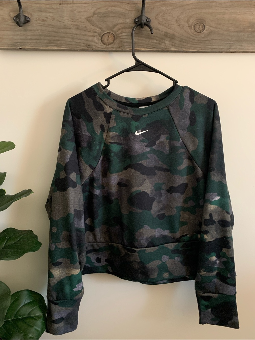 Nike Woman’s Camo Crewneck Sweatshirt - Green/Black/Gray